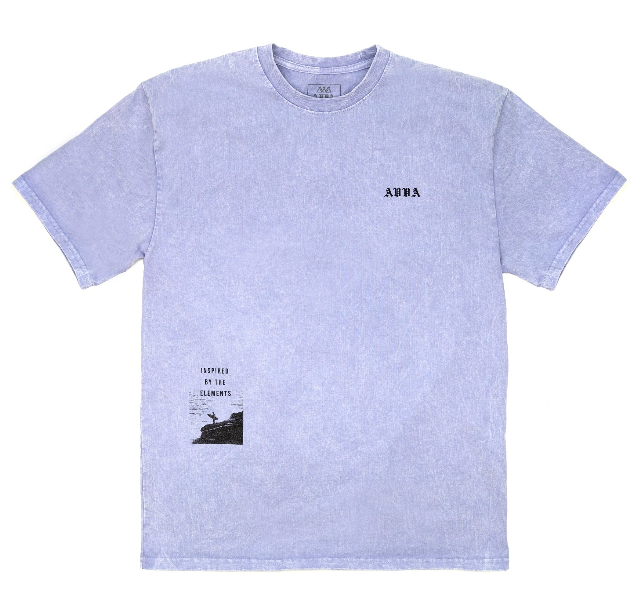FRONT VIEW OF PURPLE ISLAND HAZE TEE.  SMALL AVVA LOGO IN TOP RIGHT CORNER WITH A INSPIRED BY THE ELEMENTS GRAPHIC OF SURFER HOLDING SURFBOARD LOOKING AT THE WATER IN BOTTOM LEFT CORNER.